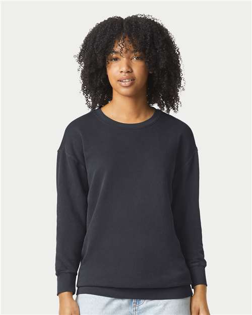 Comfort Colors Garment-Dyed Lightweight Fleece Crewneck Sweatshirt in Black