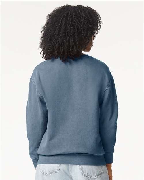 Comfort Colors Garment-Dyed Lightweight Fleece Crewneck Sweatshirt in Blue Jean, Small