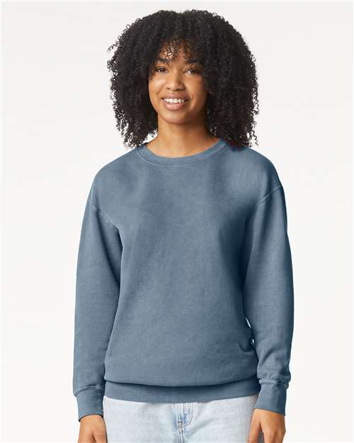 Comfort Colors Garment-Dyed Lightweight Fleece Crewneck Sweatshirt in Blue Jean, Small