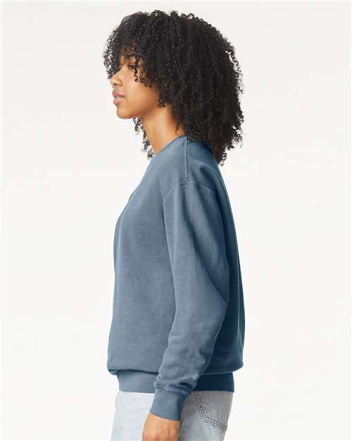 Comfort Colors Garment-Dyed Lightweight Fleece Crewneck Sweatshirt in Blue Jean, Small