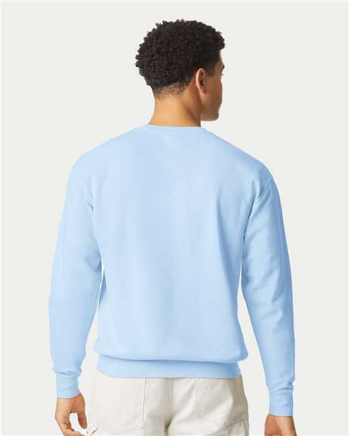 Comfort Colors Garment-Dyed Lightweight Fleece Crewneck Sweatshirt in Hydrangea, Small