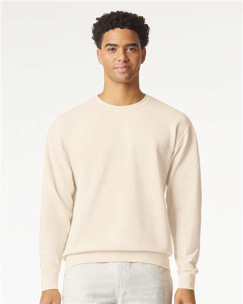 Comfort Colors Garment-Dyed Lightweight Fleece Crewneck Sweatshirt in Ivory, Small