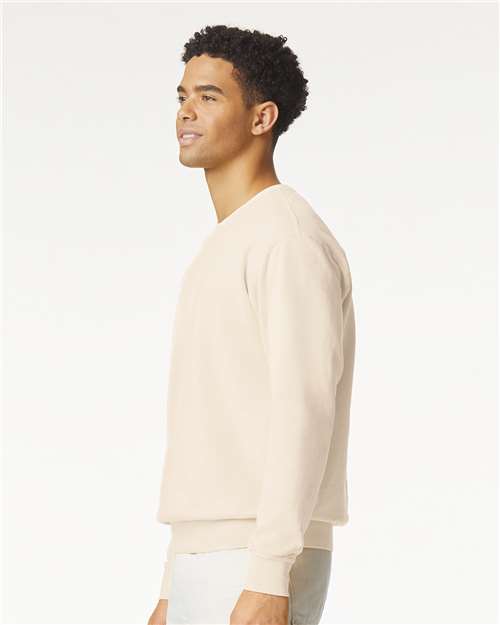 Comfort Colors Garment-Dyed Lightweight Fleece Crewneck Sweatshirt in Ivory, Small