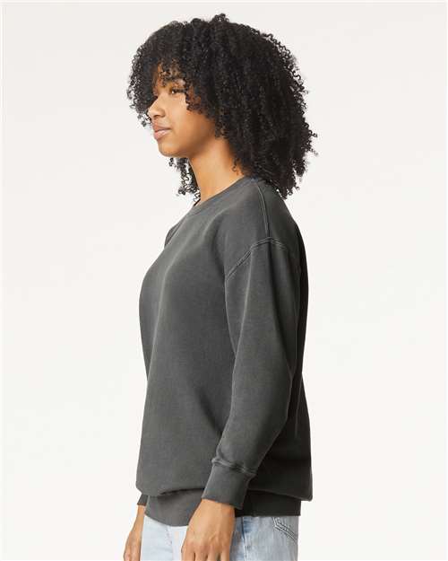 Comfort Colors Garment-Dyed Lightweight Fleece Crewneck Sweatshirt in Pepper, Small