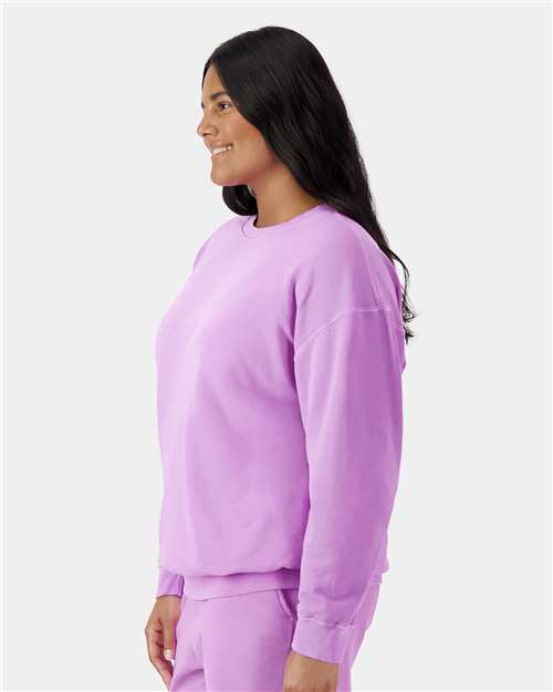 Comfort Colors Garment-Dyed Lightweight Fleece Crewneck Sweatshirt in Neon Violet, Small