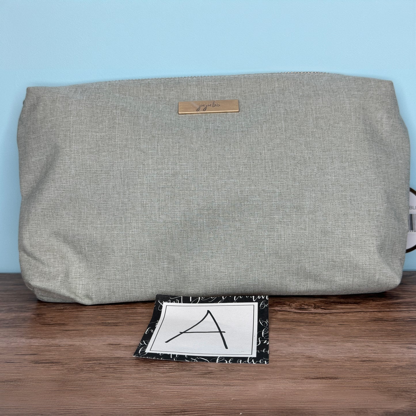 Ju-Ju-Be Be Quick in Chromatics Pebble