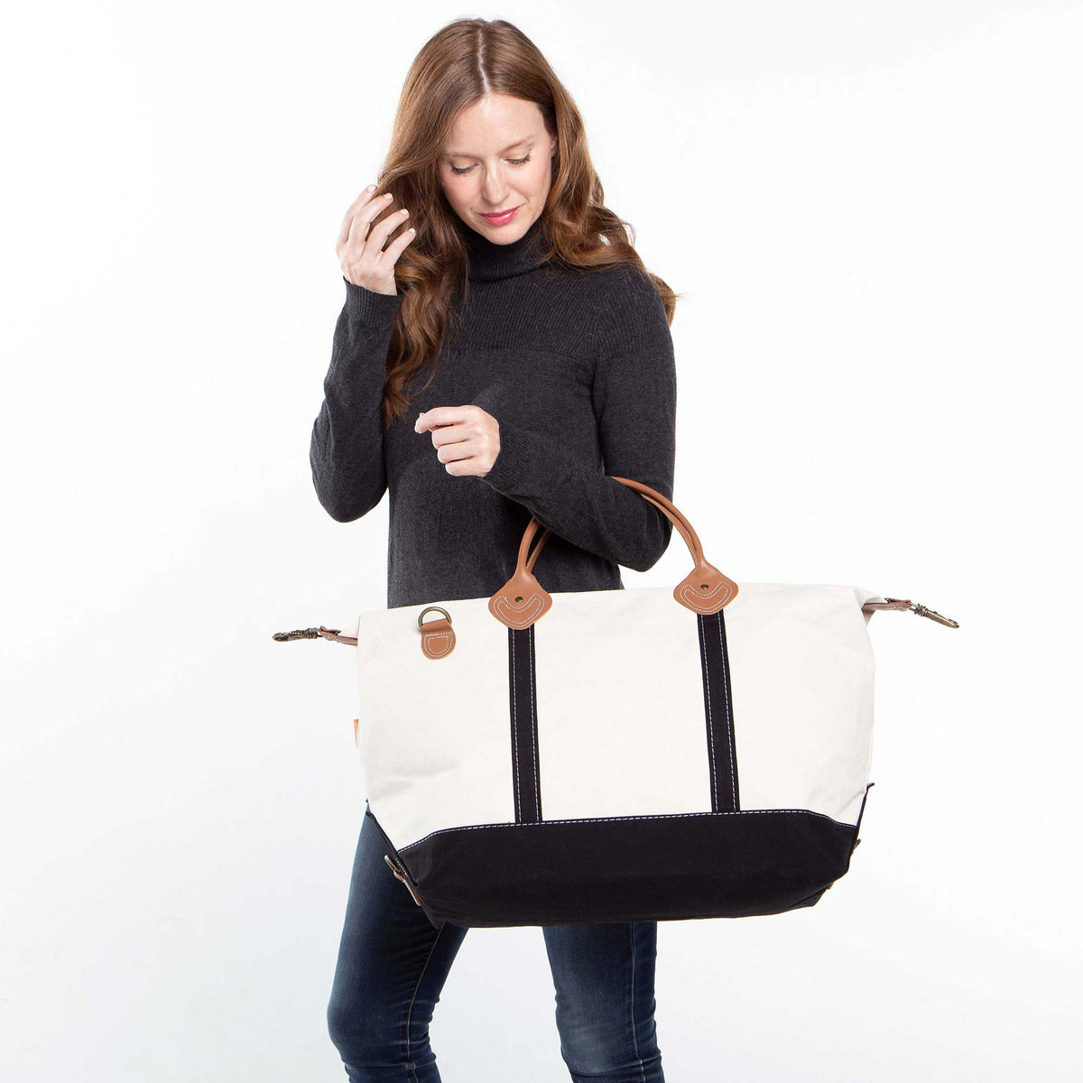 Personalized Classic Weekender Bag for Short Getaways, Black alternate view 3